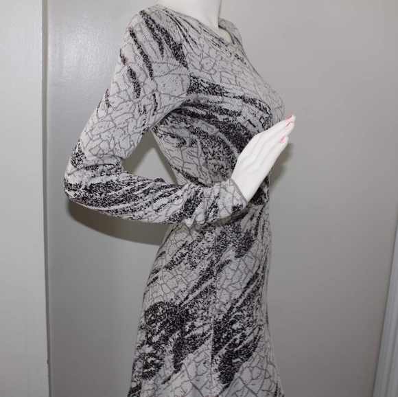 BCBGMAXARZIA BODYCON DRESS - Picture 6 of 6